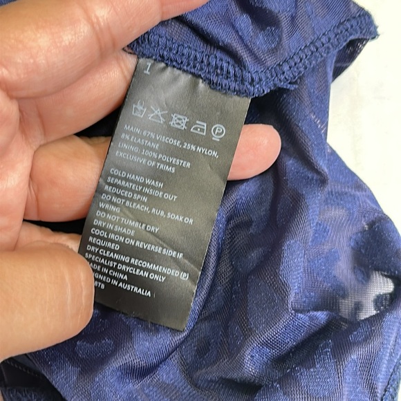 Bardot Adoni Blue Leopard Women’s Bodysuit Size 8 Mock Neck Velvet Long Sleeve - Picture 11 of 11